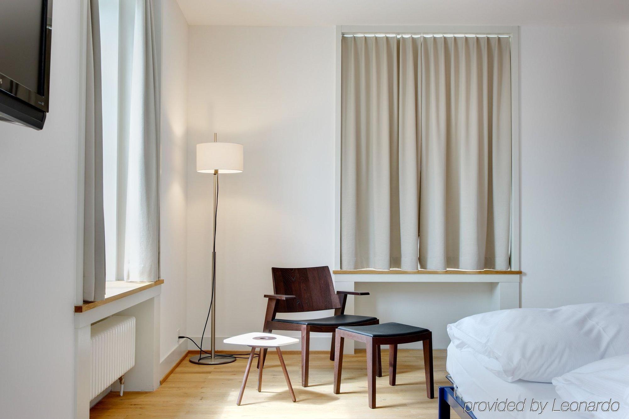 Hotel Im Schlosspark Binningen Екстер'єр фото